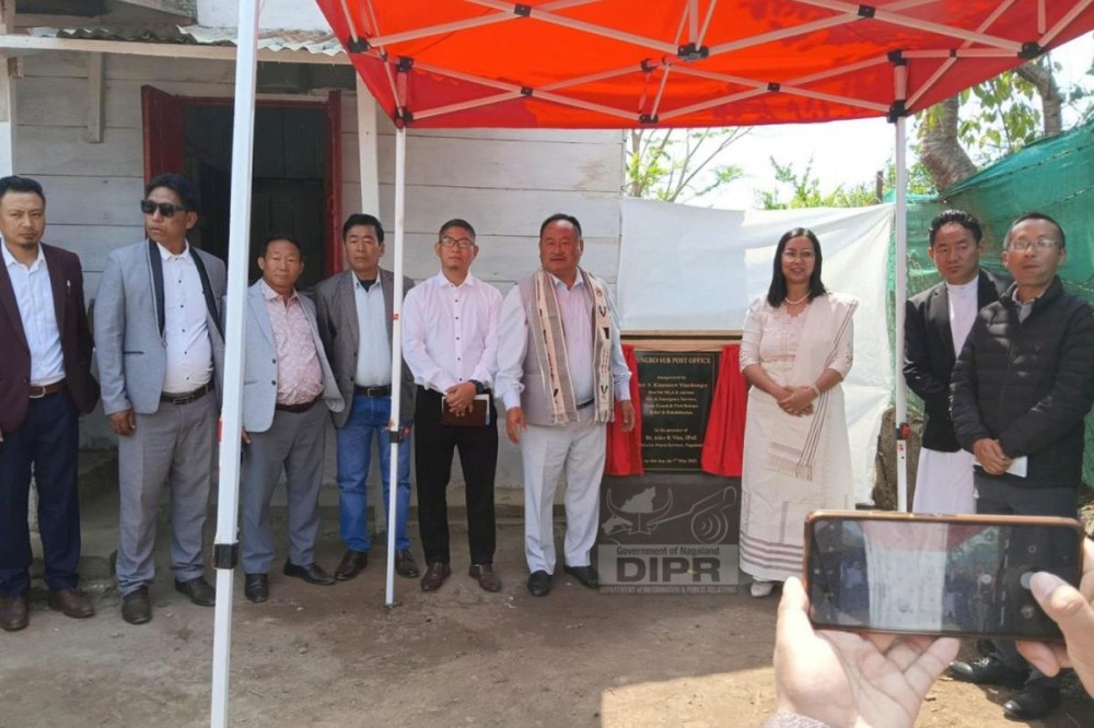 Advisor S Kiusumew Yimchunger with others during the inauguration programme at Pungro town on May 7. (DIPR Photo)
